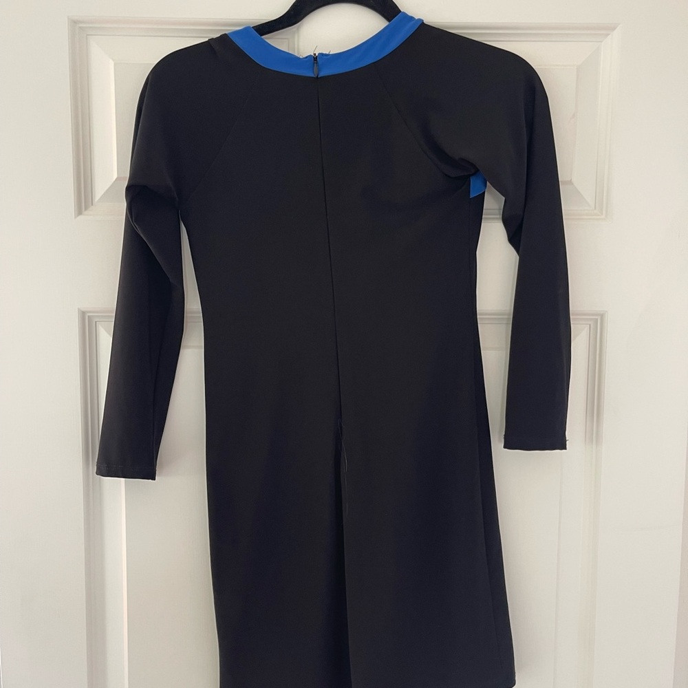 C.W. designs - Picture 2 of 4